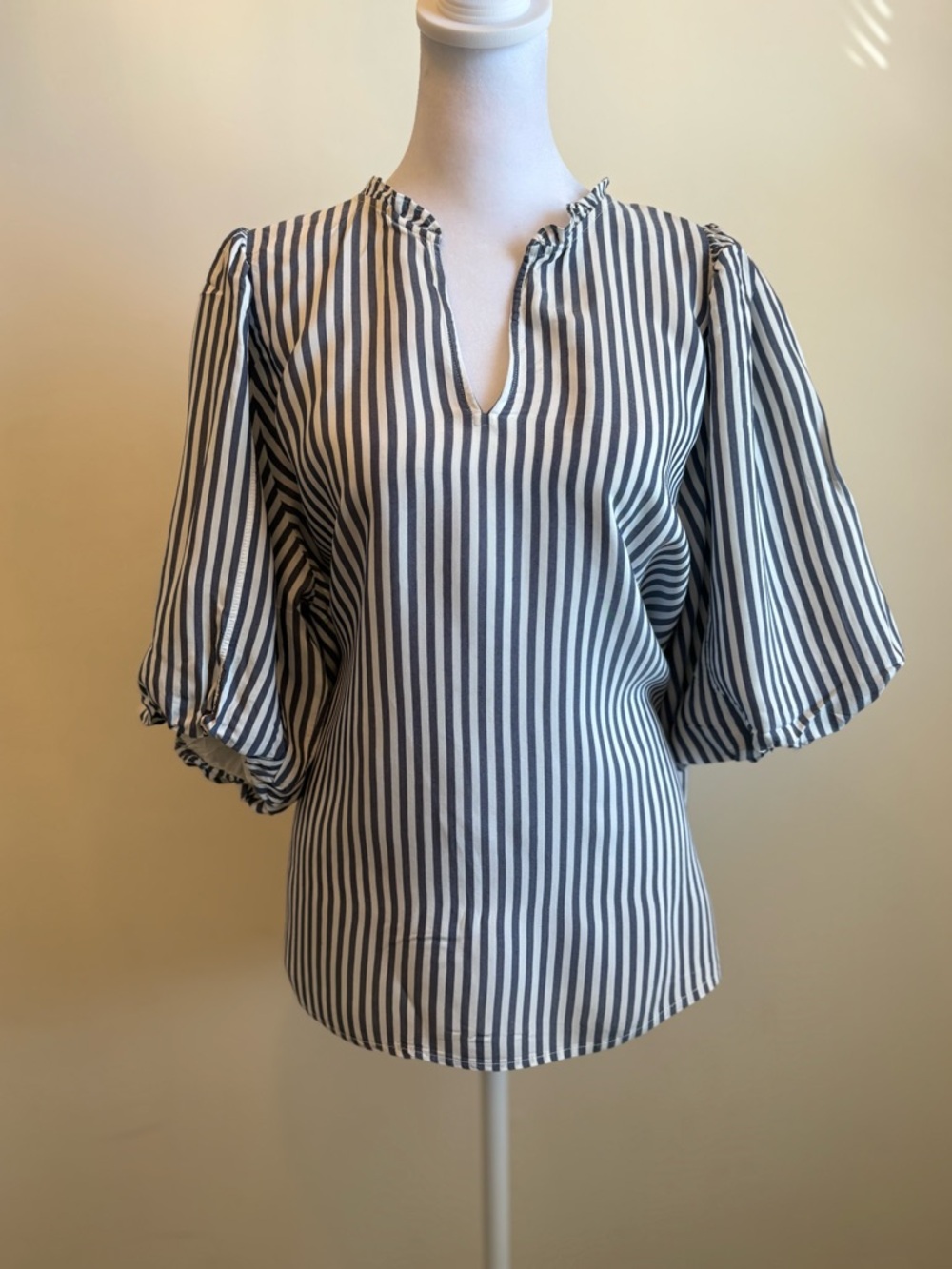 Ann Taylor Factory Blue White Striped Balloon Puff Sleeve Blouse XL Petite - Picture 2 of 10